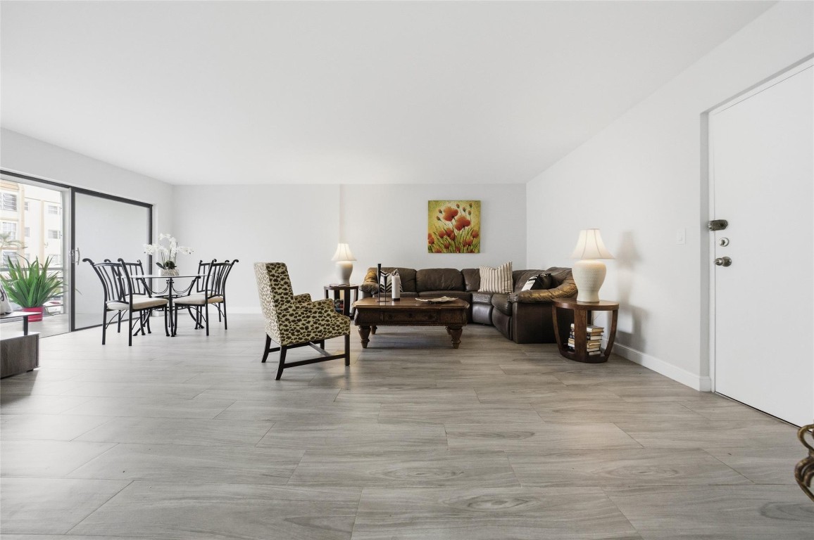 CYPRESS TREE CONDO BLDG 1 - Residential