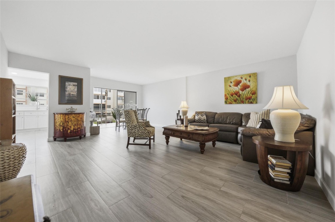 CYPRESS TREE CONDO BLDG 1 - Residential