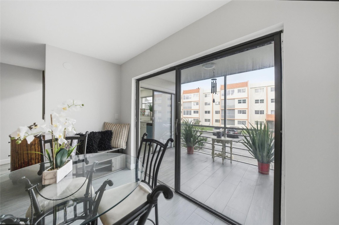 CYPRESS TREE CONDO BLDG 1 - Residential