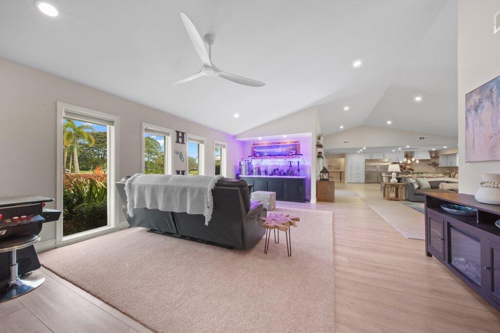 Evergreen, MID-RIVERS YAC - Residential