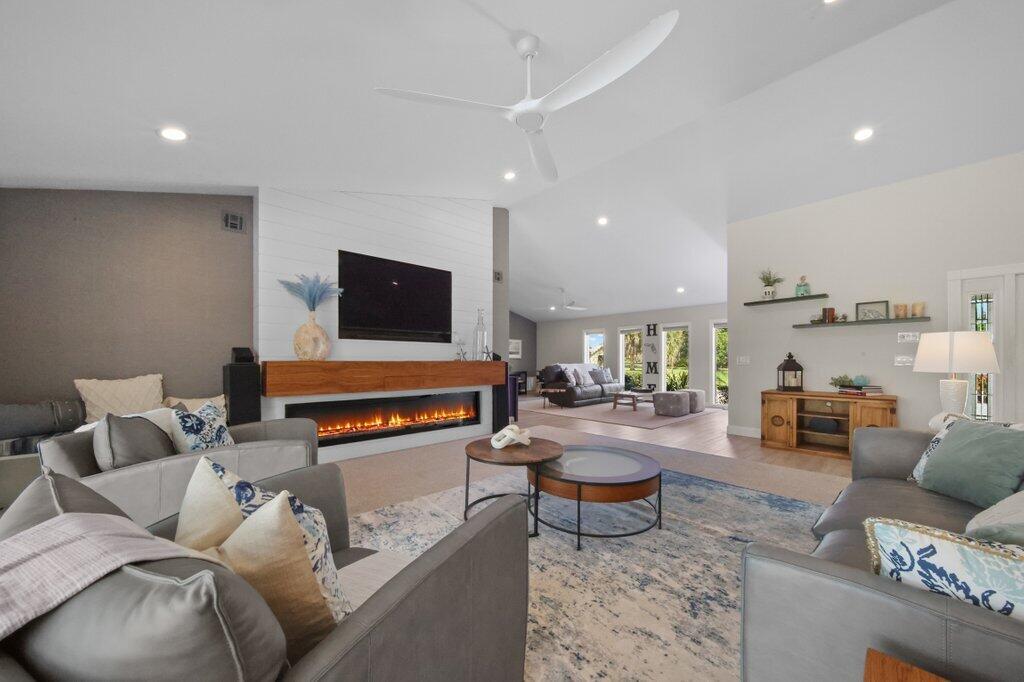 Evergreen, MID-RIVERS YAC - Residential