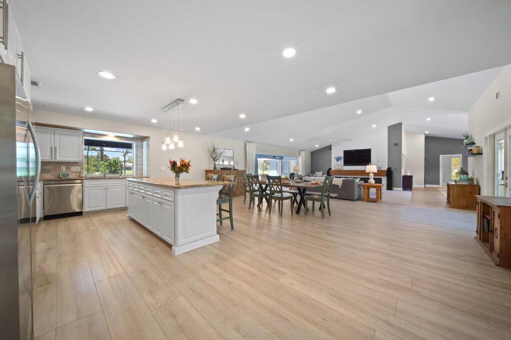 Evergreen, MID-RIVERS YAC - Residential