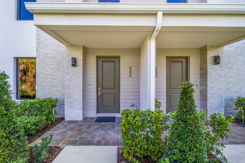 Photo of 545 NW 17th Street, Fort Lauderdale, FL 33311 (MLS # B26091198)