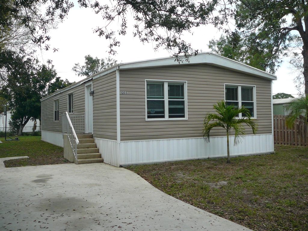 Photo of 1205 W Joy Lane, Fort Pierce, FL 34945 (MLS # R11058383)