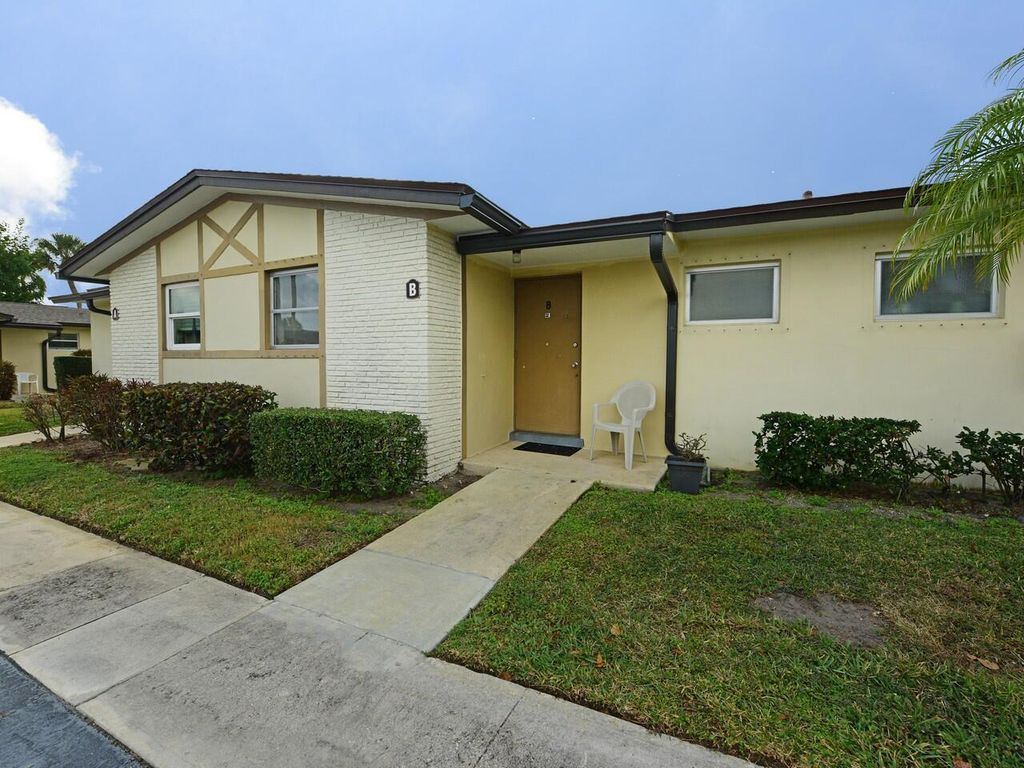 Photo of 2789 Ashley Drive W #B, West Palm Beach, FL 33415 (MLS # R11169404)