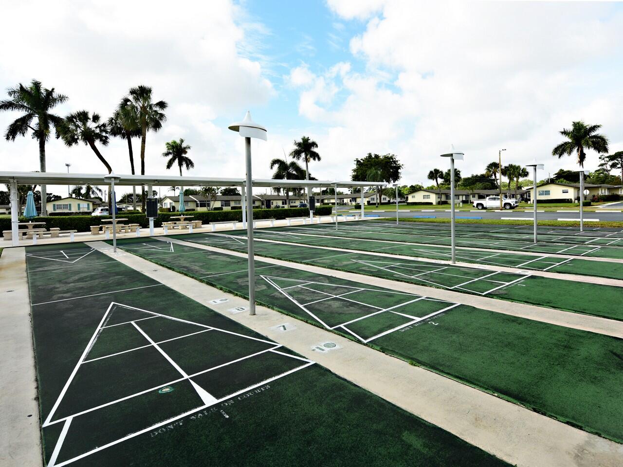 CRESTHAVEN VILLAS 3 CONDO - Residential