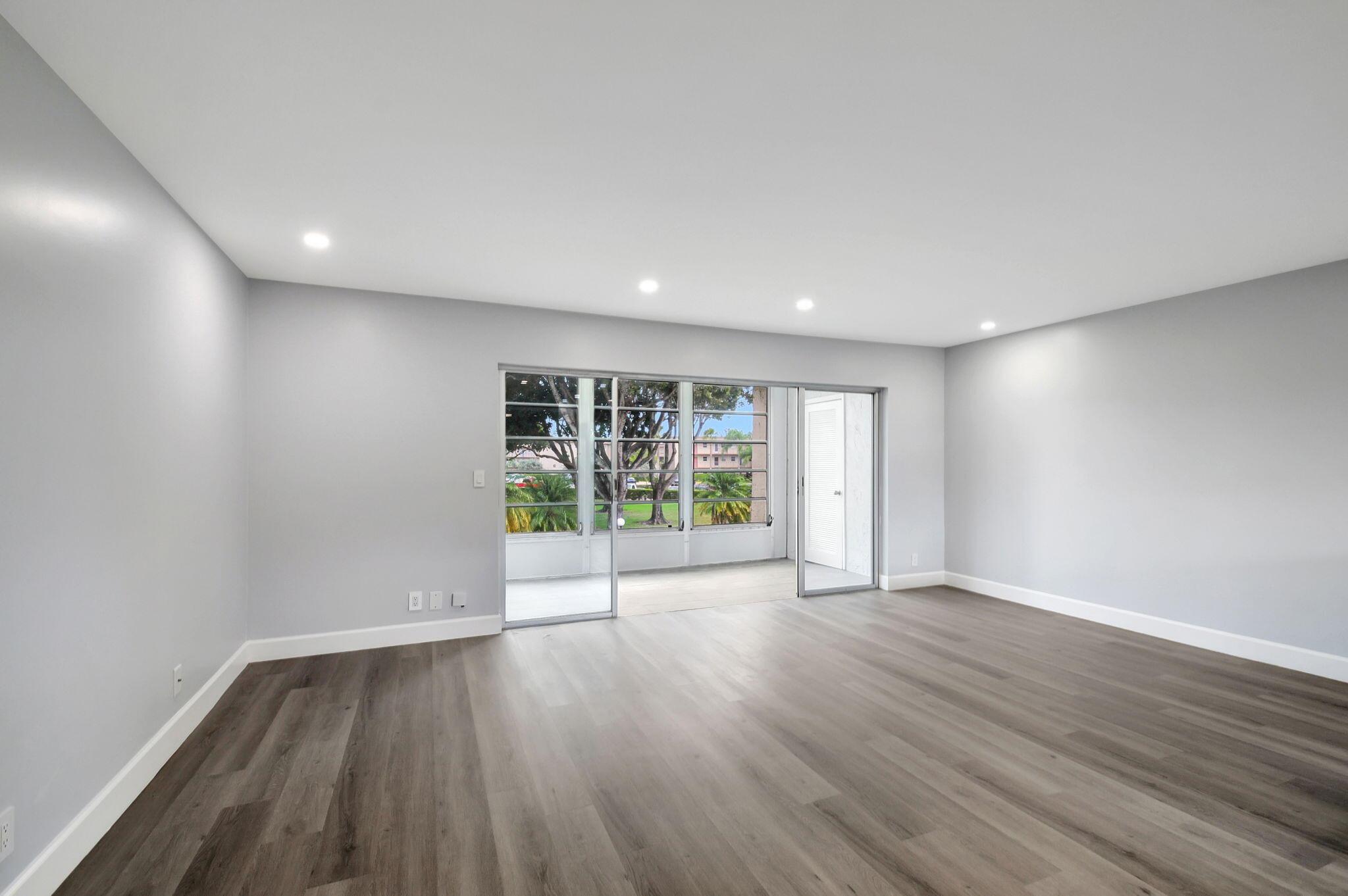 LAKESIDE VILLAGE CONDO 6 - Residential Lease