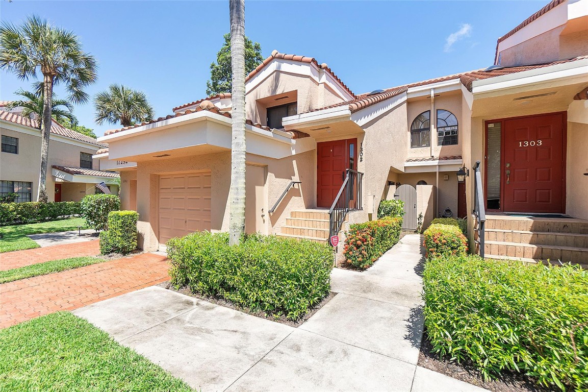 FAIRWAYS - Residential