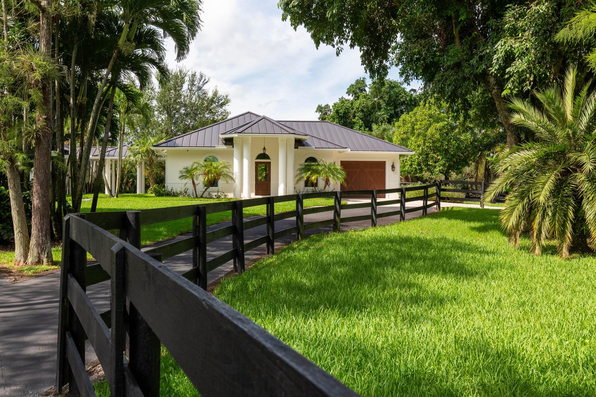 PADDOCK PARK 2 OF WELLING - Residential