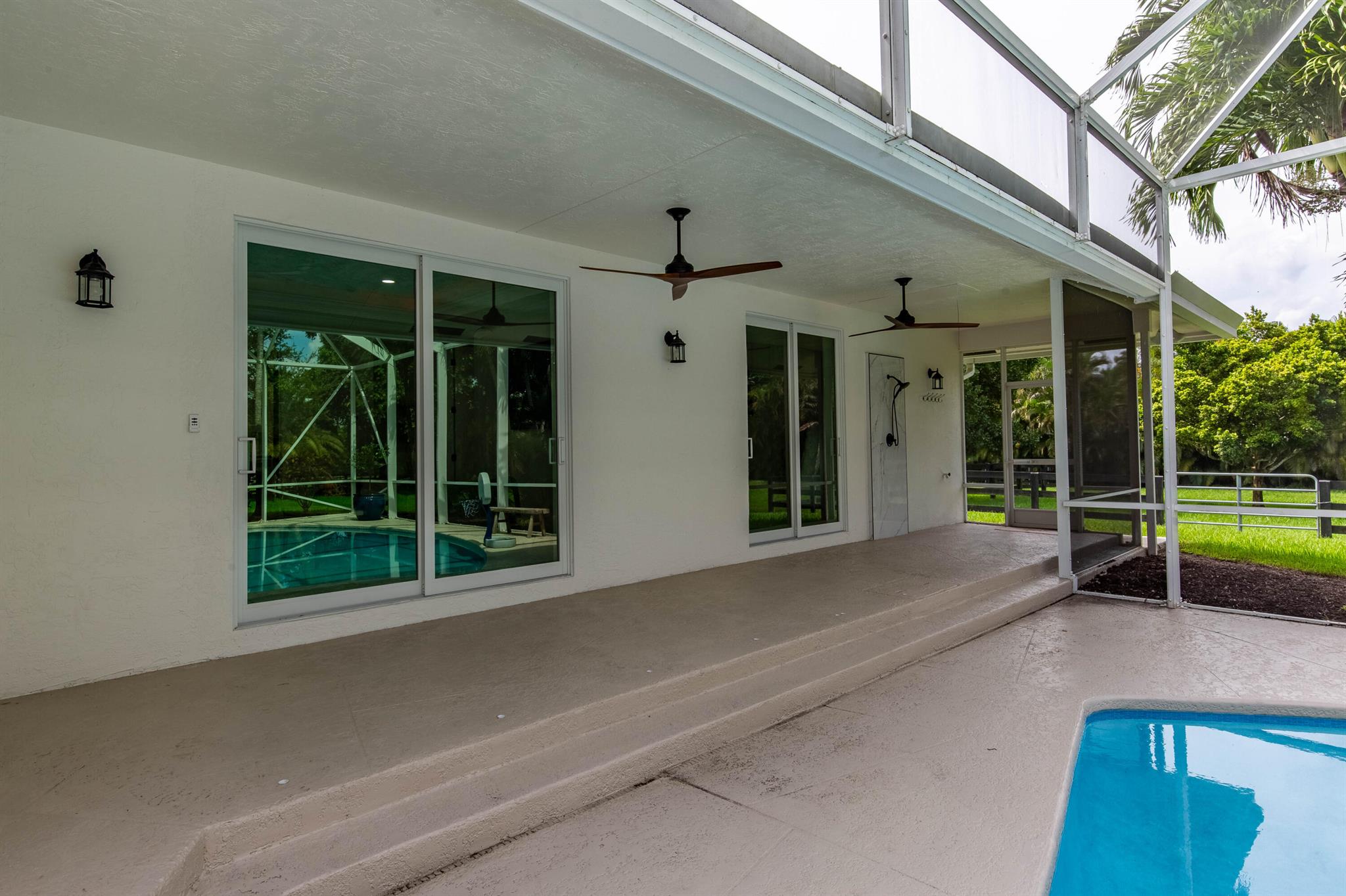 PADDOCK PARK 2 OF WELLING - Residential