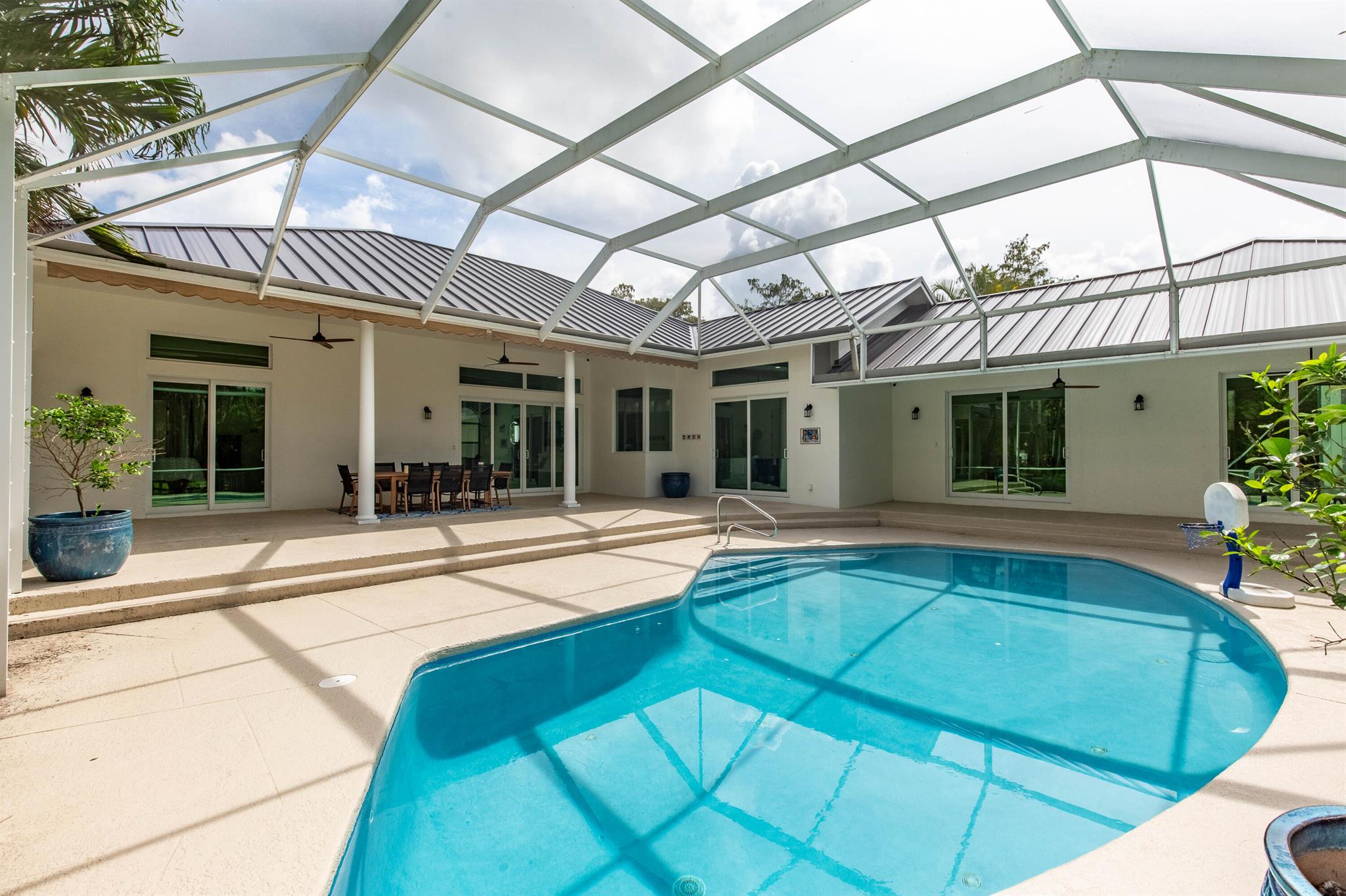 PADDOCK PARK 2 OF WELLING - Residential