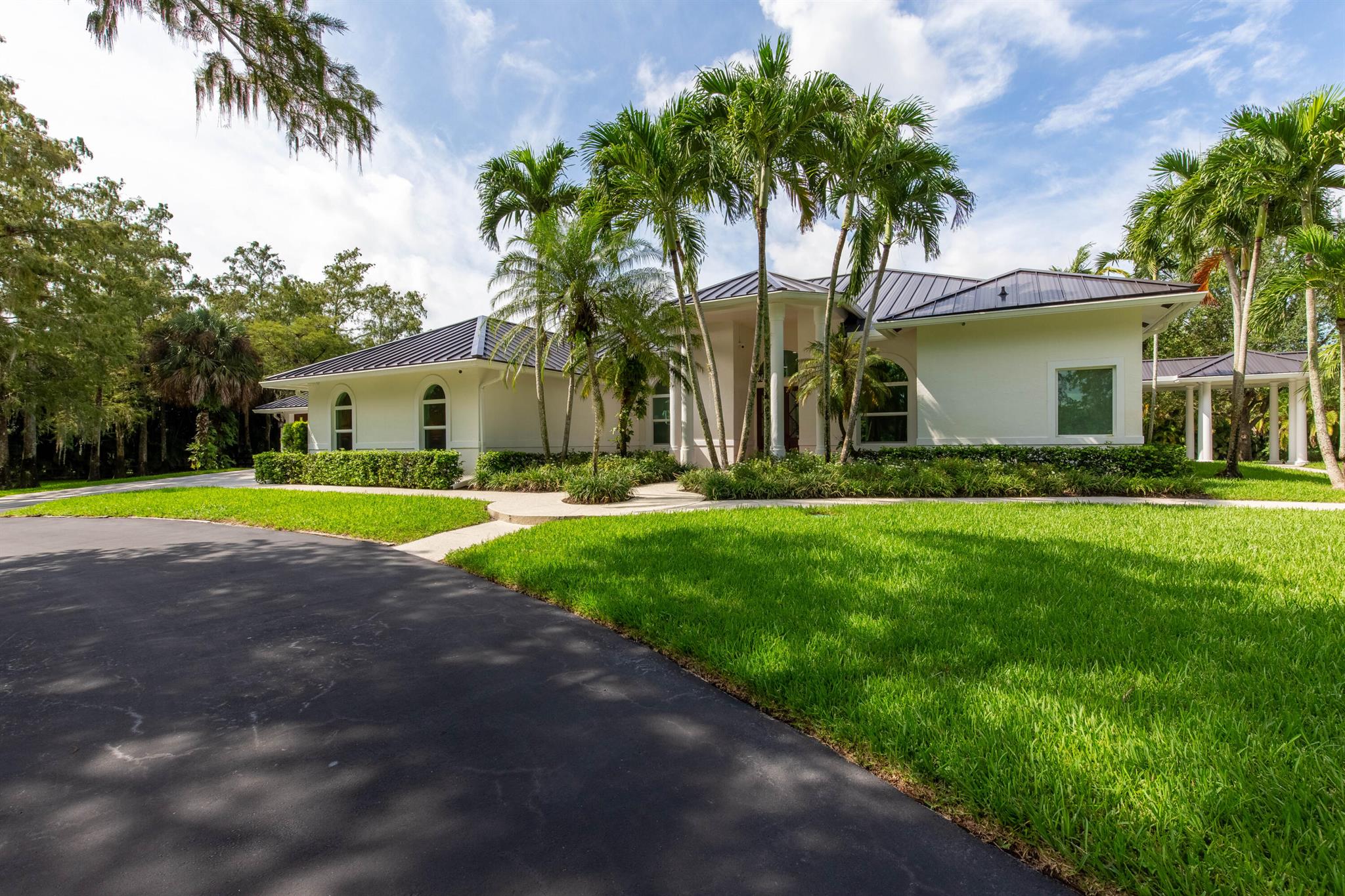 PADDOCK PARK 2 OF WELLING - Residential