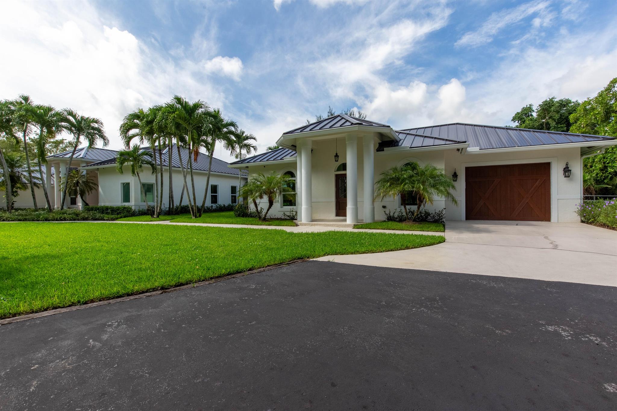 PADDOCK PARK 2 OF WELLING - Residential