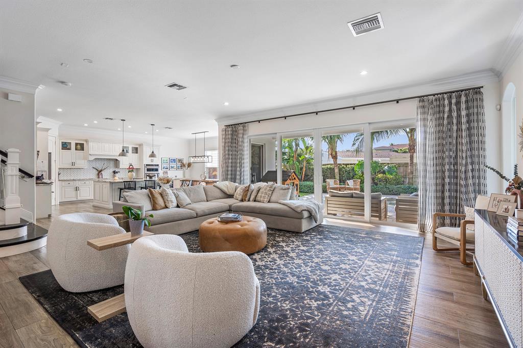 BOCA VILLAS - Residential