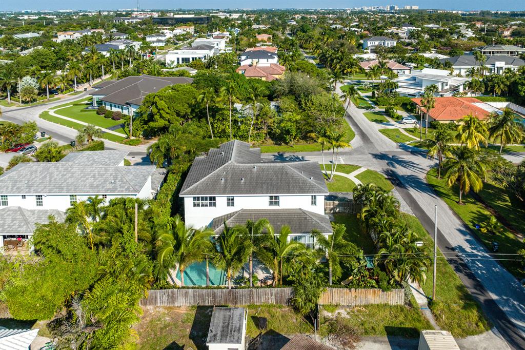 BOCA VILLAS - Residential