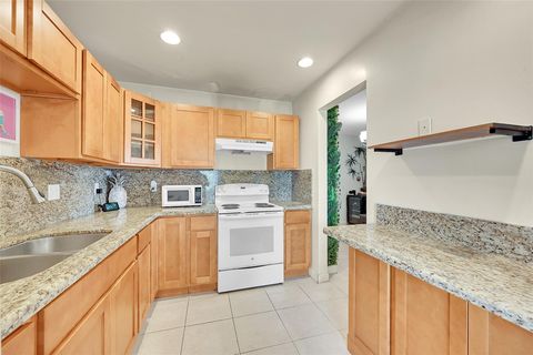 Condominium in Plantation FL 4750 10th Ct.jpg