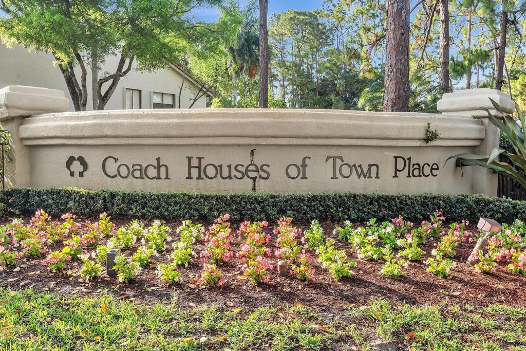 Photo of 5610 Coach House Circle #C, Boca Raton, FL 33486 (MLS # R11100184)