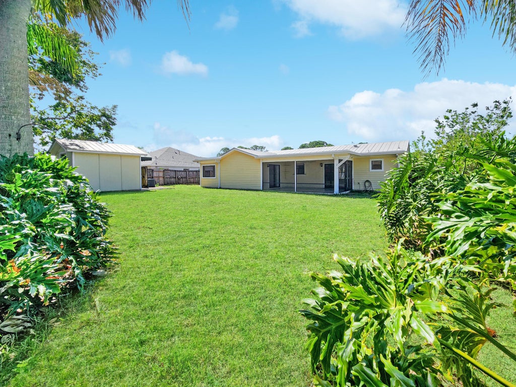 Photo of 914 SW John Maccormack Ter, Port Saint Lucie, FL 34953 (MLS # R10986166)