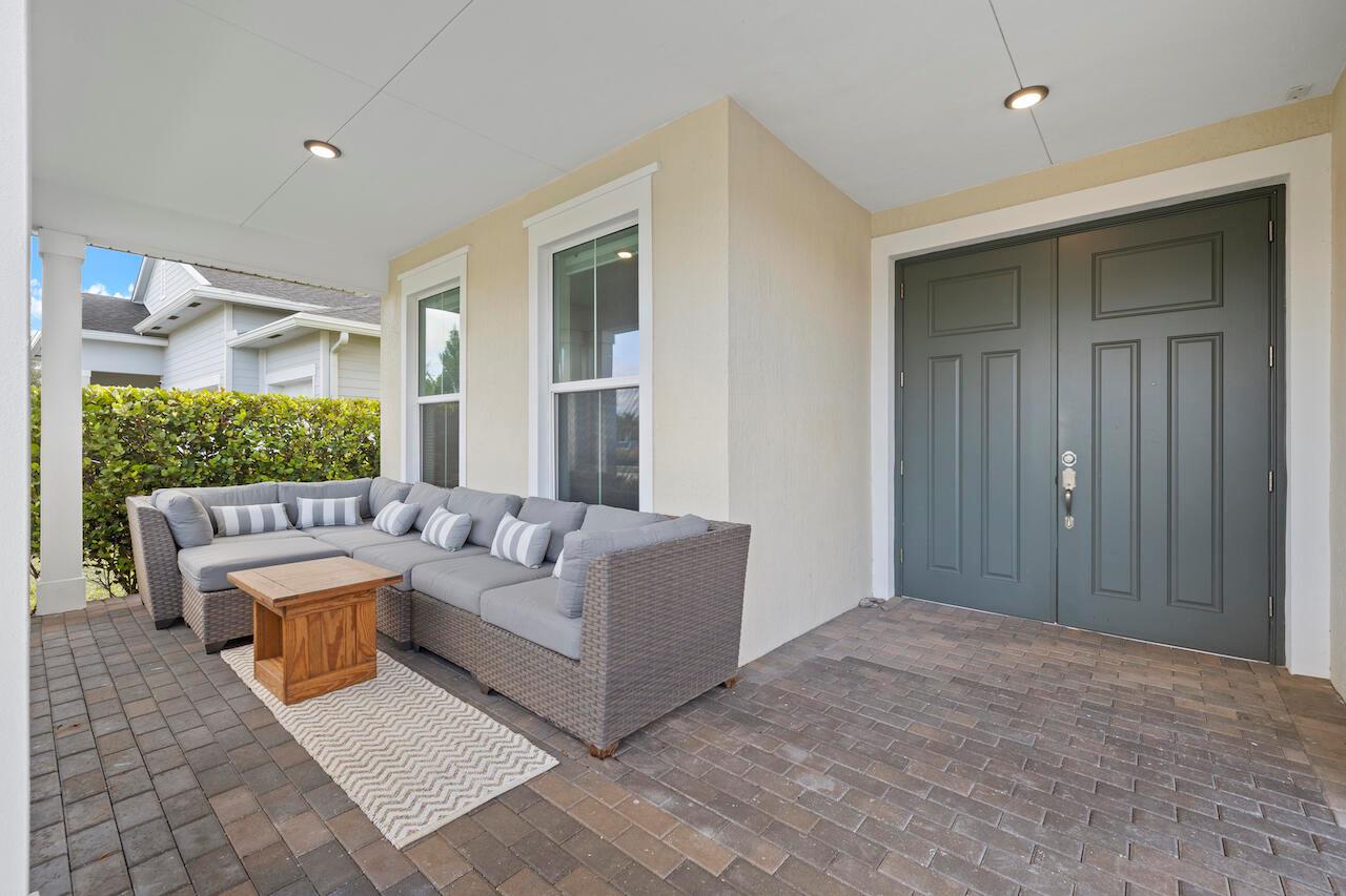 915 Sweetgrass Street