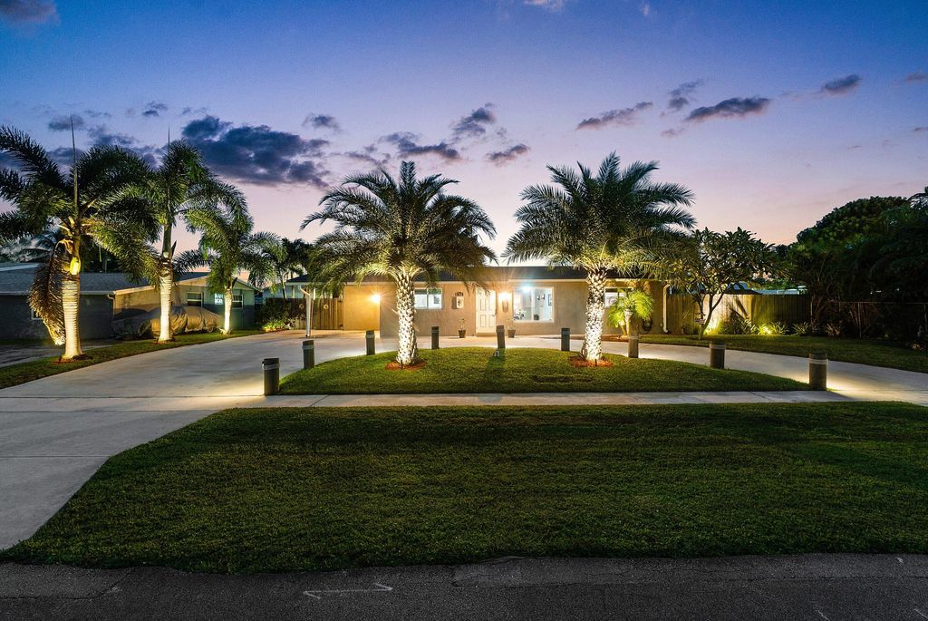 Photo of 958 Scott Drive, West Palm Beach, FL 33415 (MLS # R11127485)