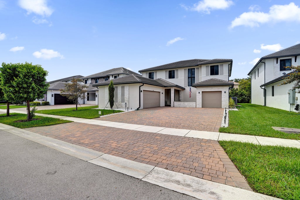 Photo of 4406 SW 178TH Avenue, Miramar, FL 33029 (MLS # B26079623)