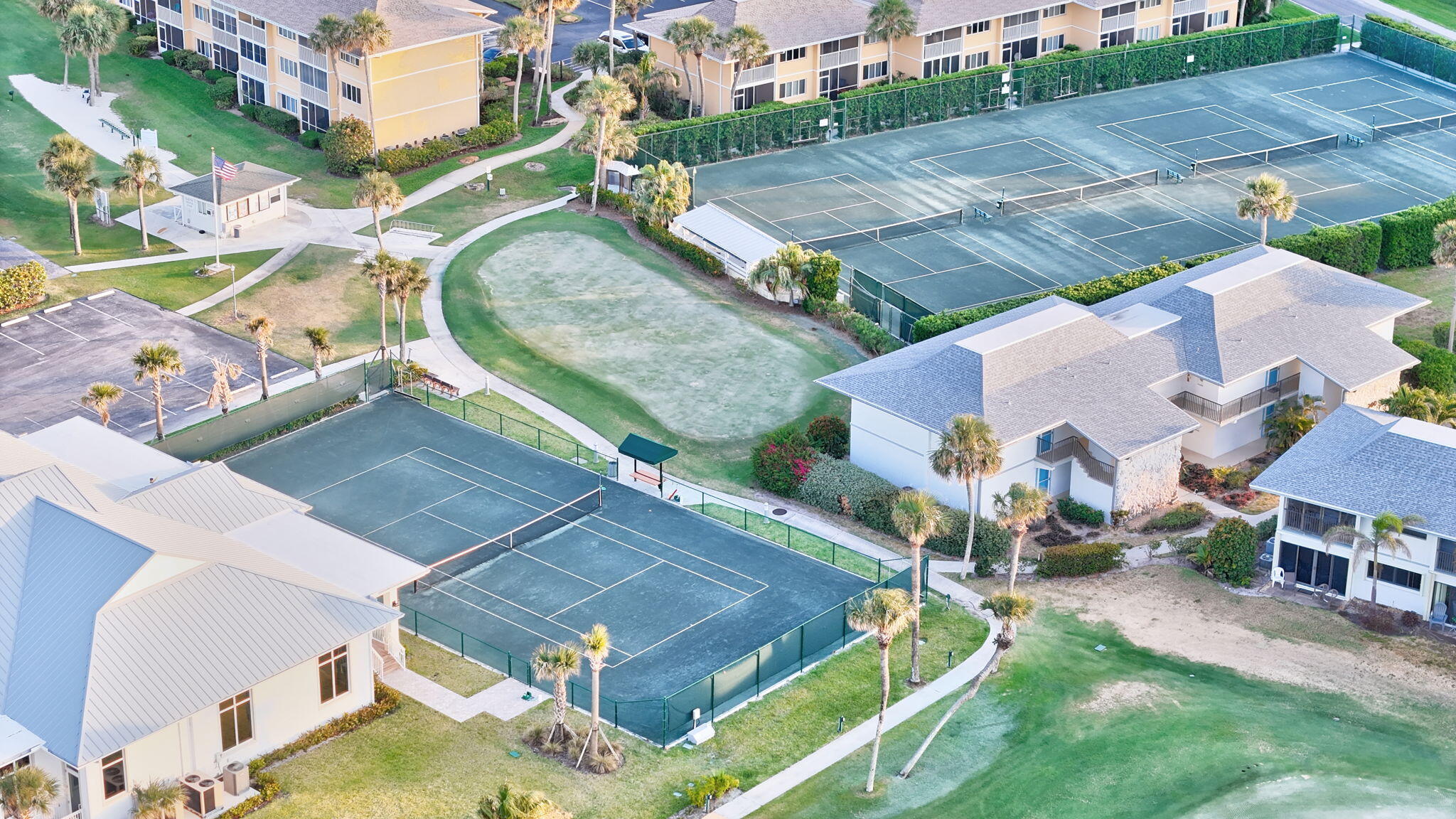 SEASCAPE II CONDOMINIUM - Residential