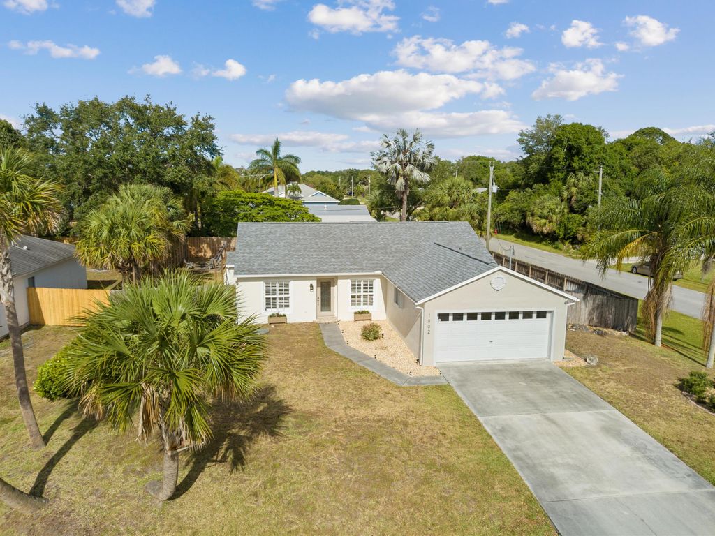 Photo of 1902 SW Cranberry Street, Port Saint Lucie, FL 34953 (MLS # R10979132)