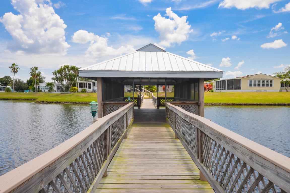 TROPICAL ISLES - Residential