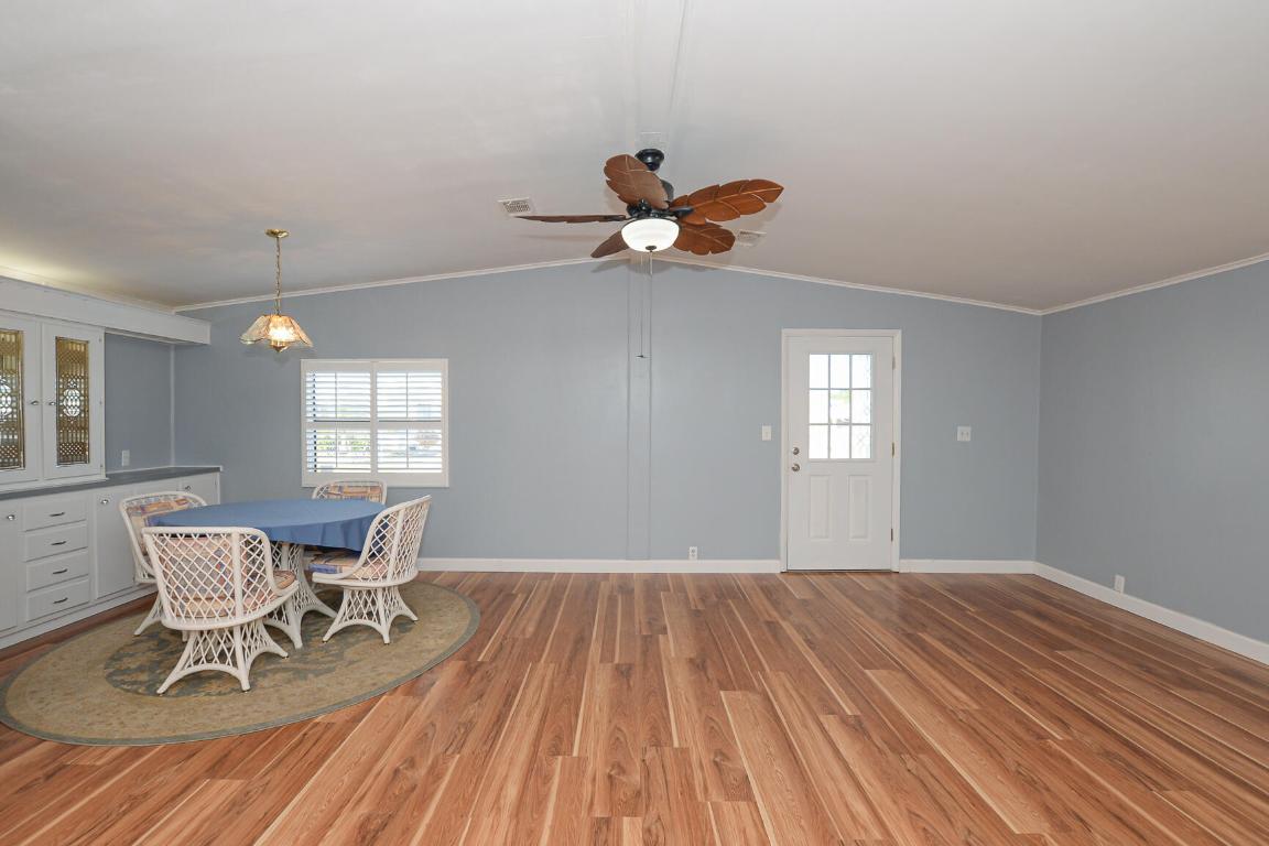 TROPICAL ISLES - Residential