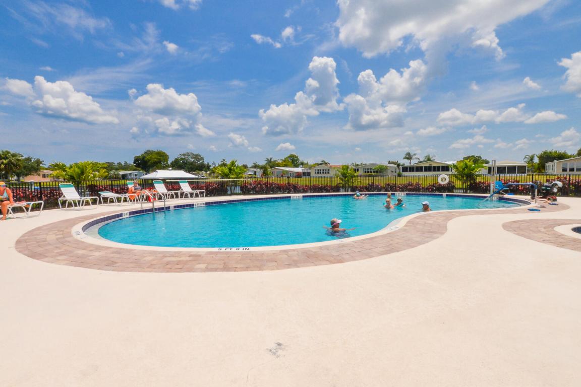 TROPICAL ISLES - Residential