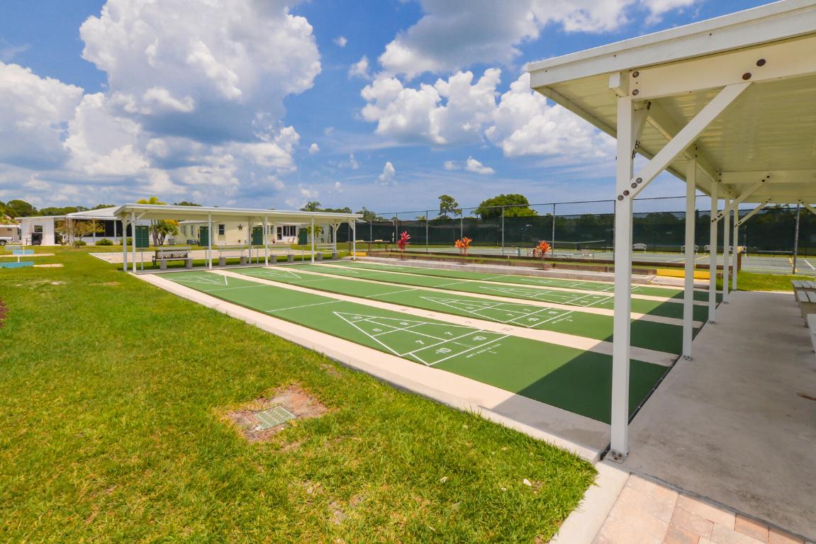 TROPICAL ISLES - Residential