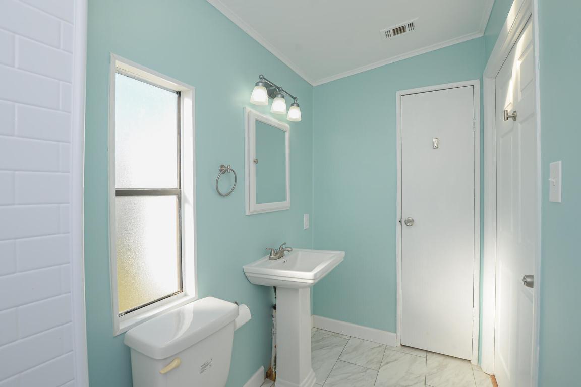 TROPICAL ISLES - Residential