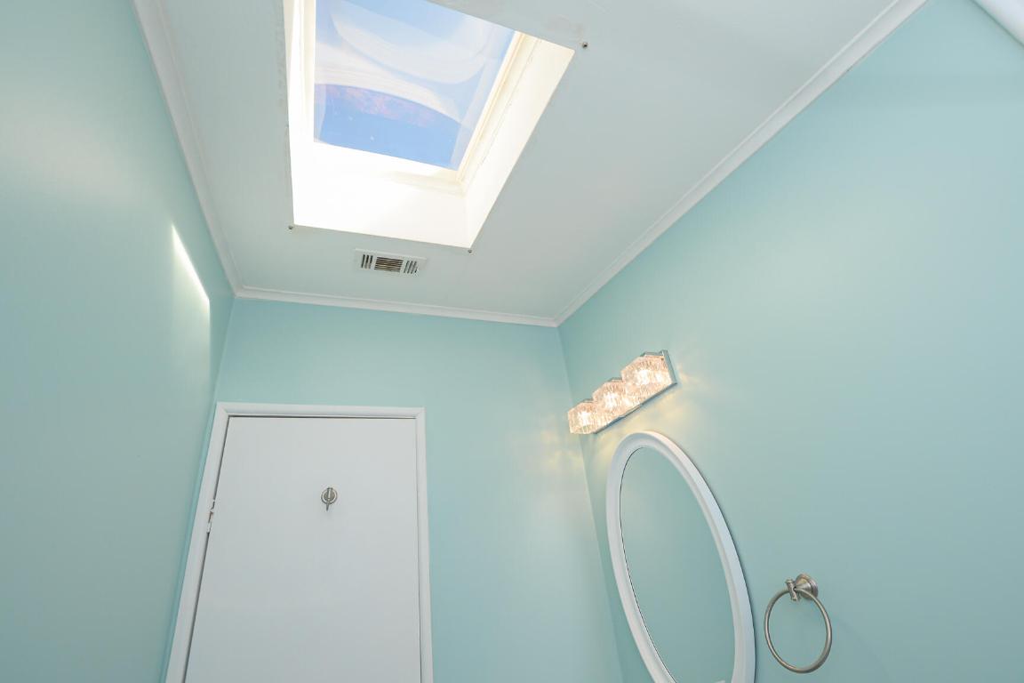 TROPICAL ISLES - Residential