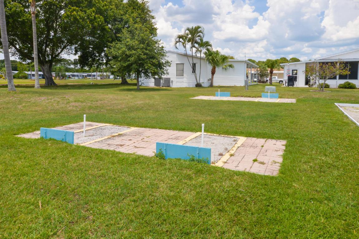 TROPICAL ISLES - Residential