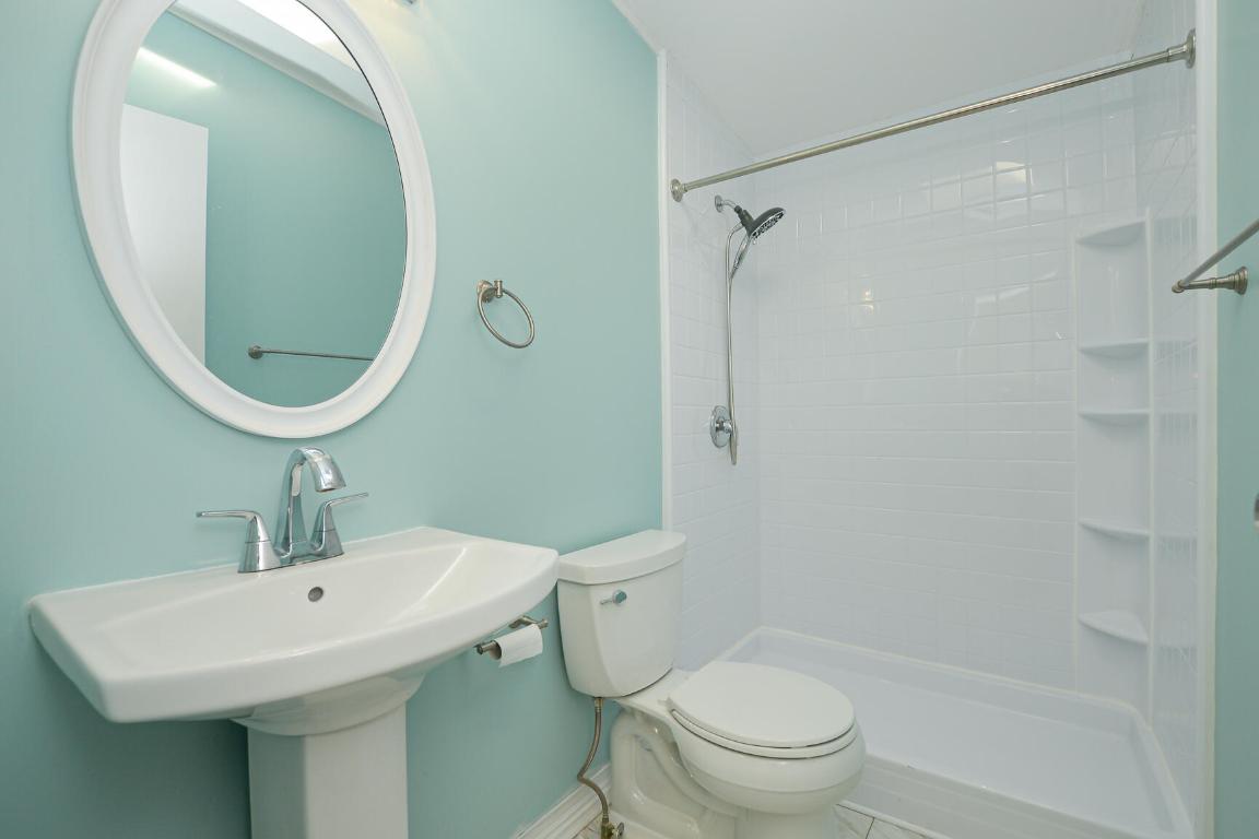 TROPICAL ISLES - Residential