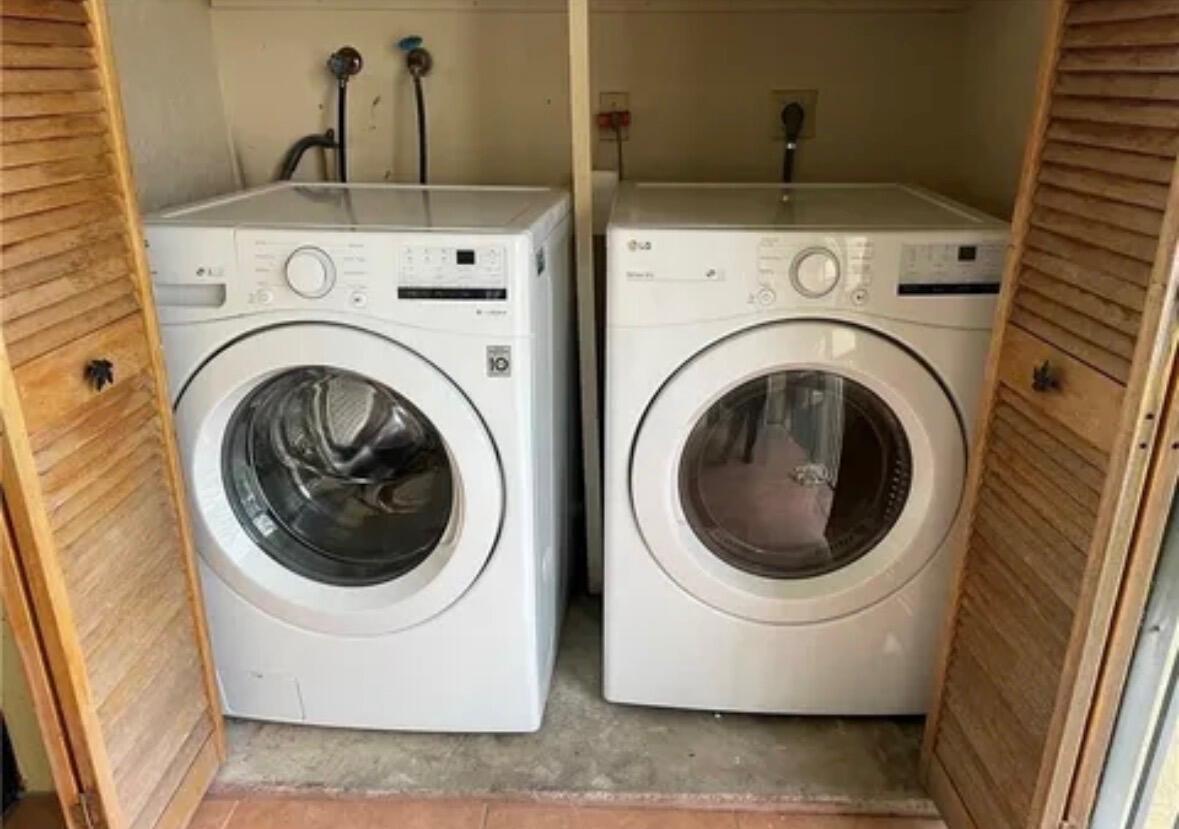 SAXON WOODS SOUTH CONDO - Residential