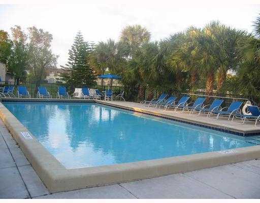 SAXON WOODS SOUTH CONDO - Residential