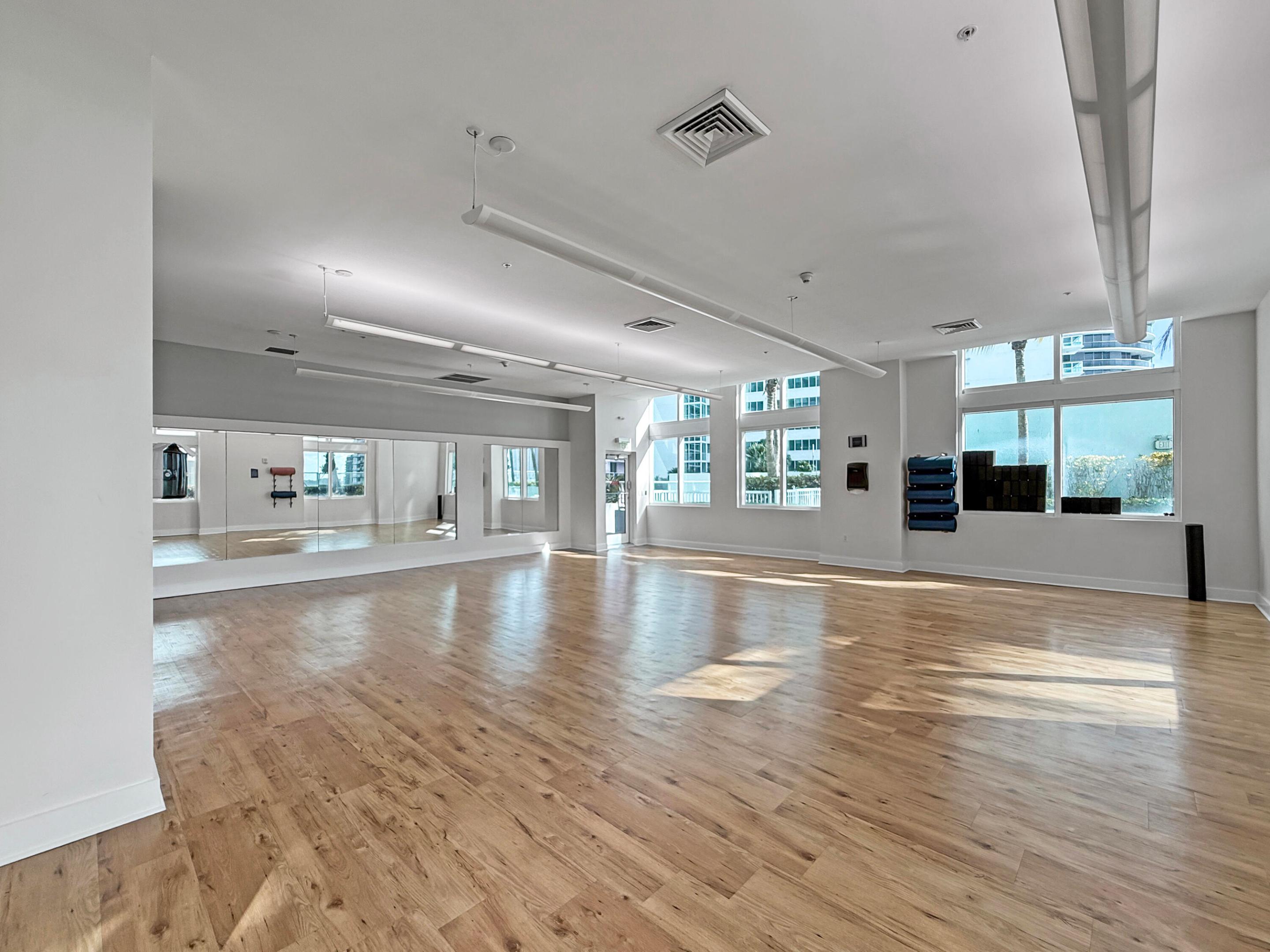 QUANTUM ON THE BAY CONDO NO 1 - Residential Lease