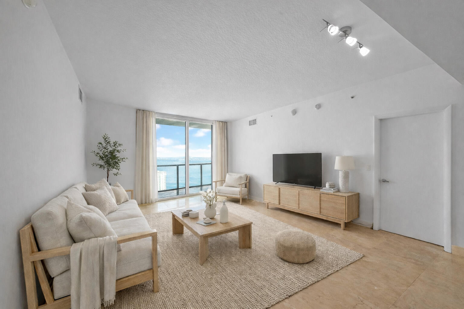 QUANTUM ON THE BAY CONDO NO 1 - Residential Lease