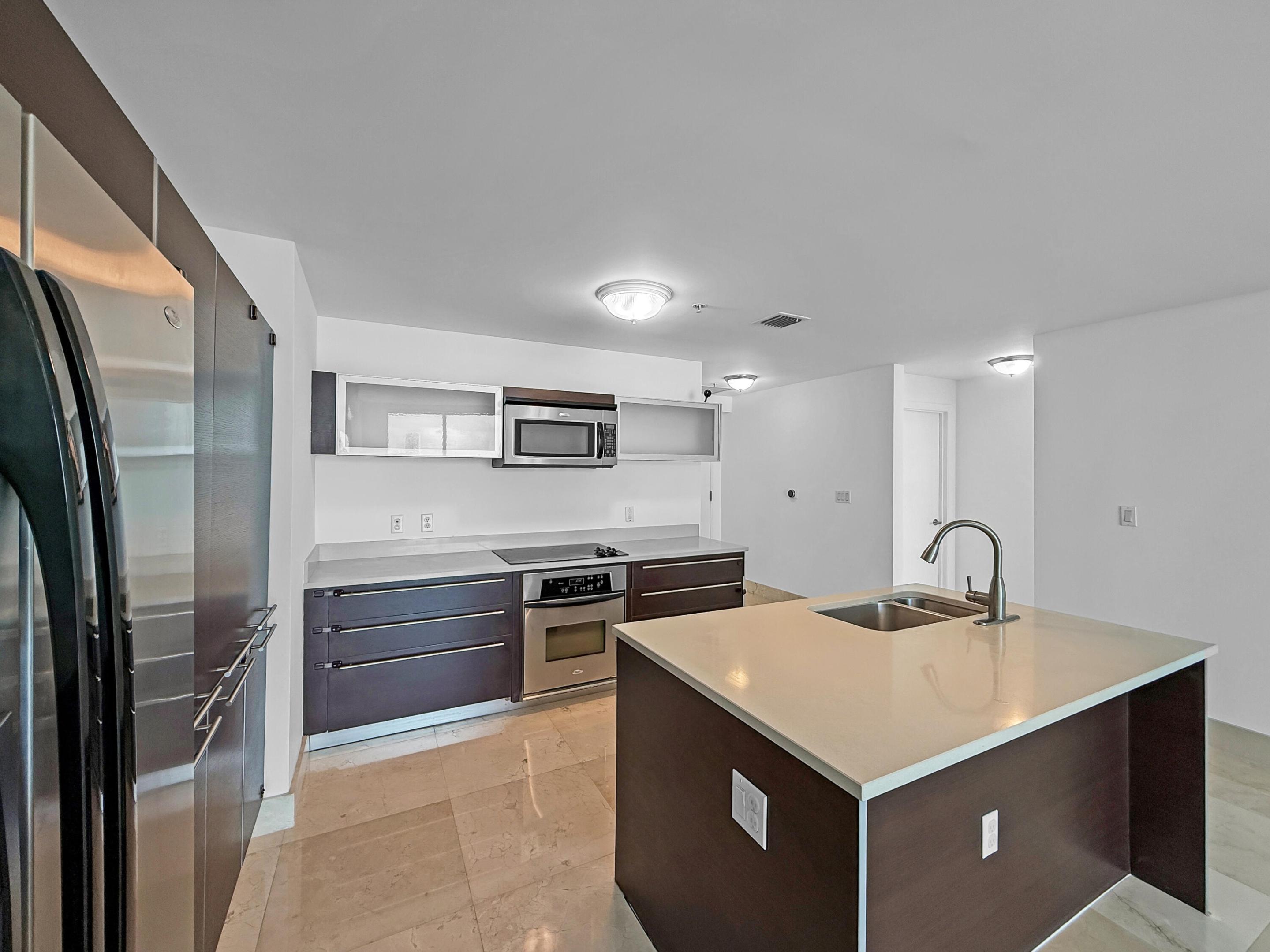 QUANTUM ON THE BAY CONDO NO 1 - Residential Lease