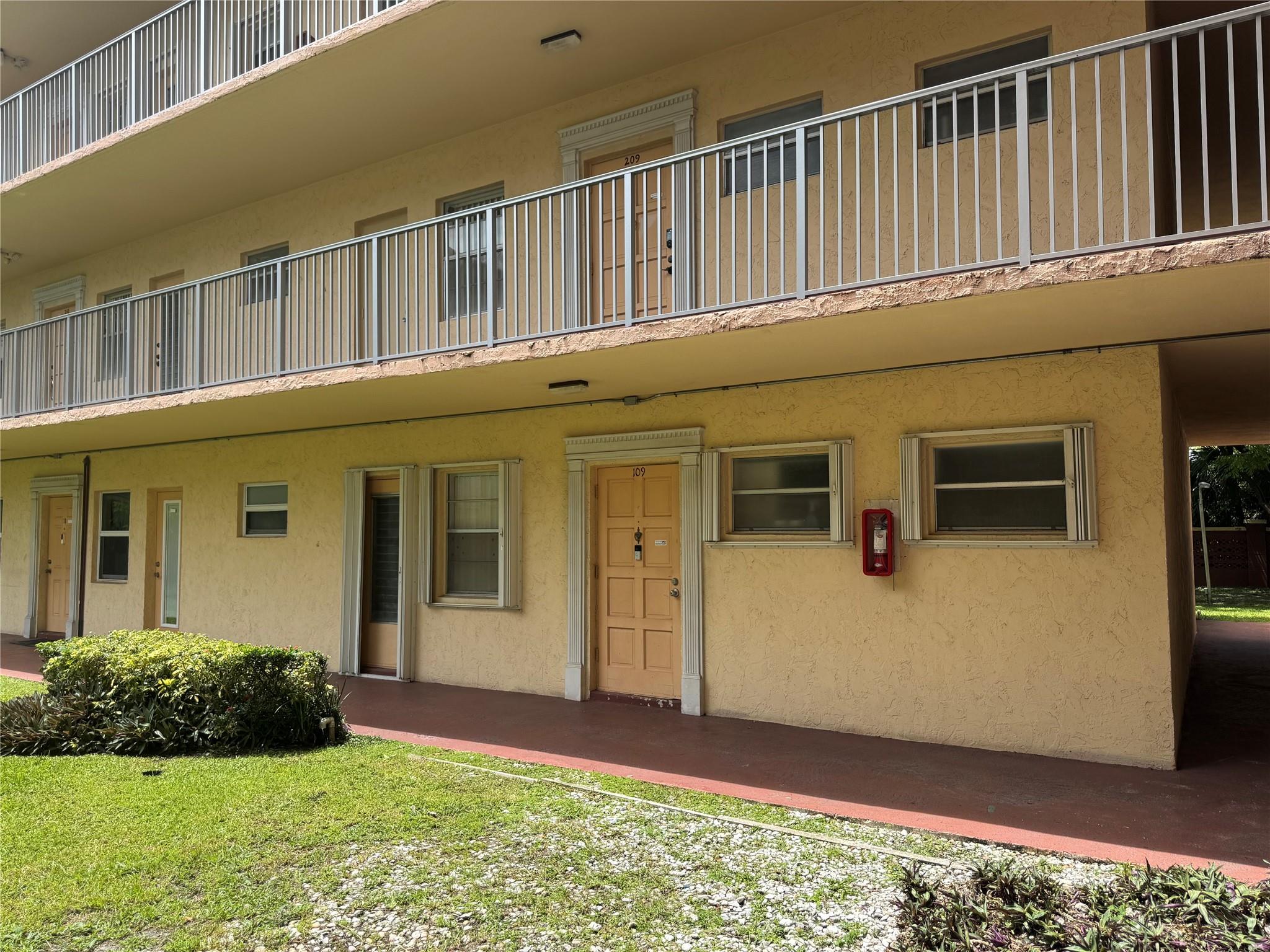 4151 NW 41st St 109