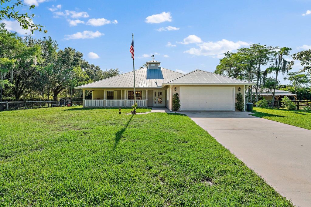 Photo of 15292 87th Trail Trl N, West Palm Beach, FL 33418 (MLS # R10807093)
