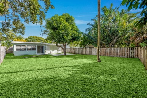 Tiny photo for 128 E Central Boulevard, Lantana, FL 33462 (MLS # B26089628)