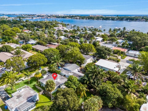 Tiny photo for 128 E Central Boulevard, Lantana, FL 33462 (MLS # B26089628)