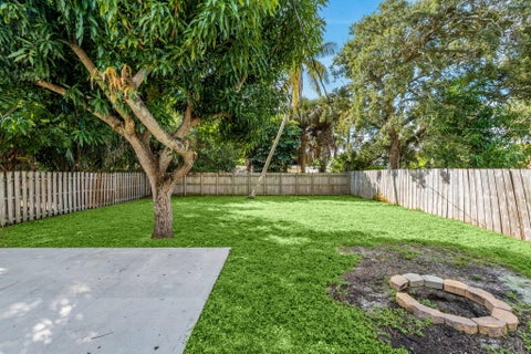 Tiny photo for 128 E Central Boulevard, Lantana, FL 33462 (MLS # B26089628)