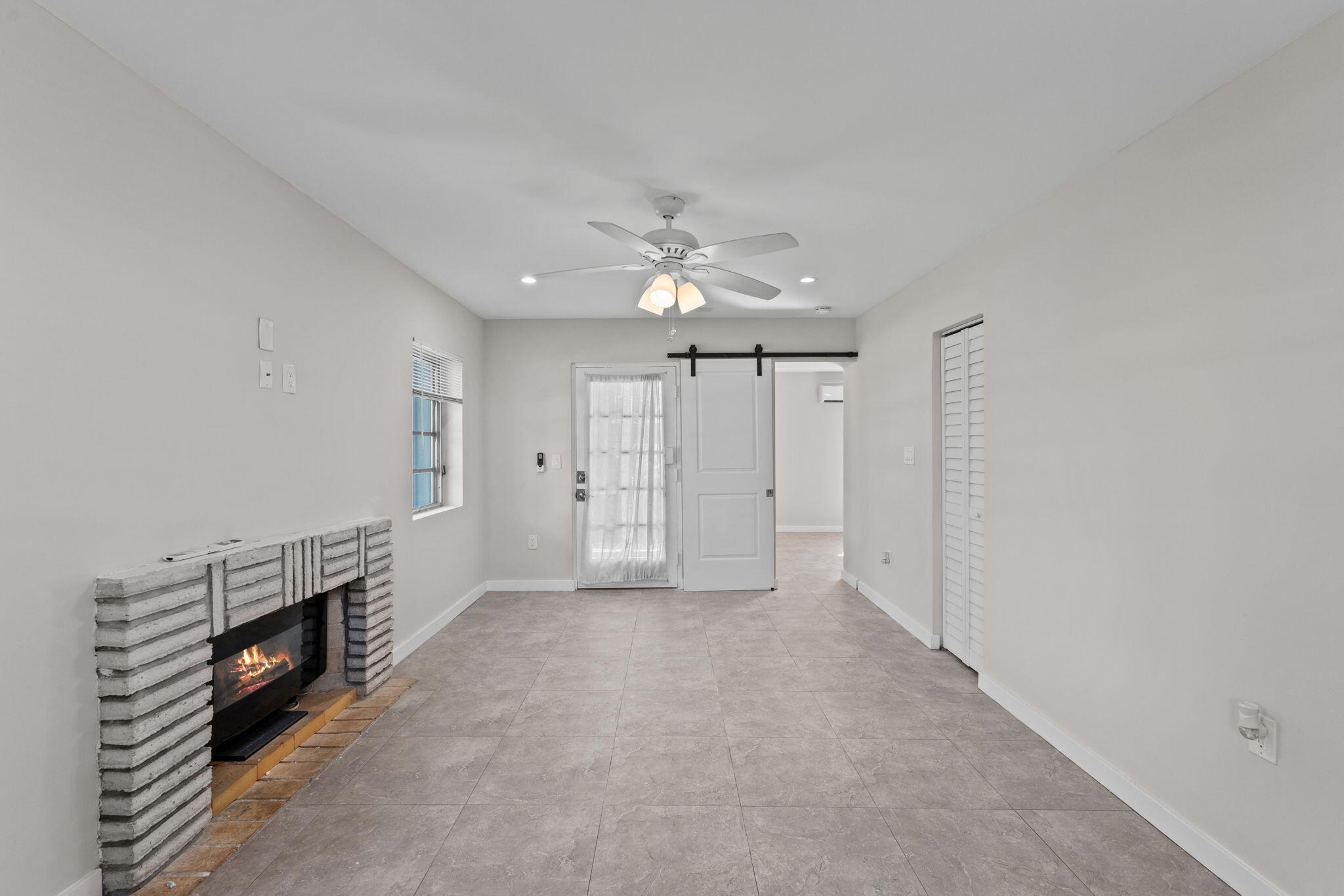 128 E Central Boulevard