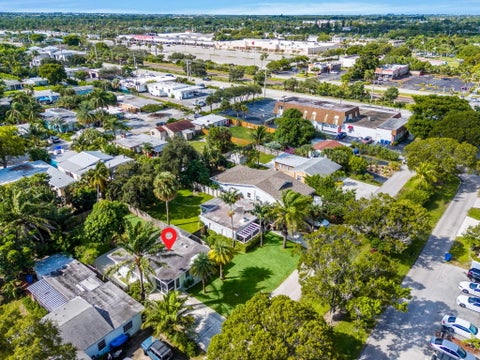 Tiny photo for 128 E Central Boulevard, Lantana, FL 33462 (MLS # B26089628)