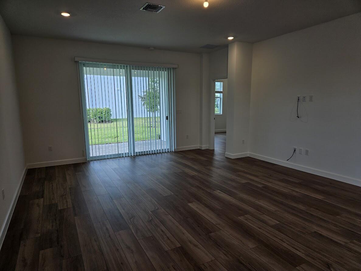 ARDEN PUD POD D NORTHWEST - Residential Lease