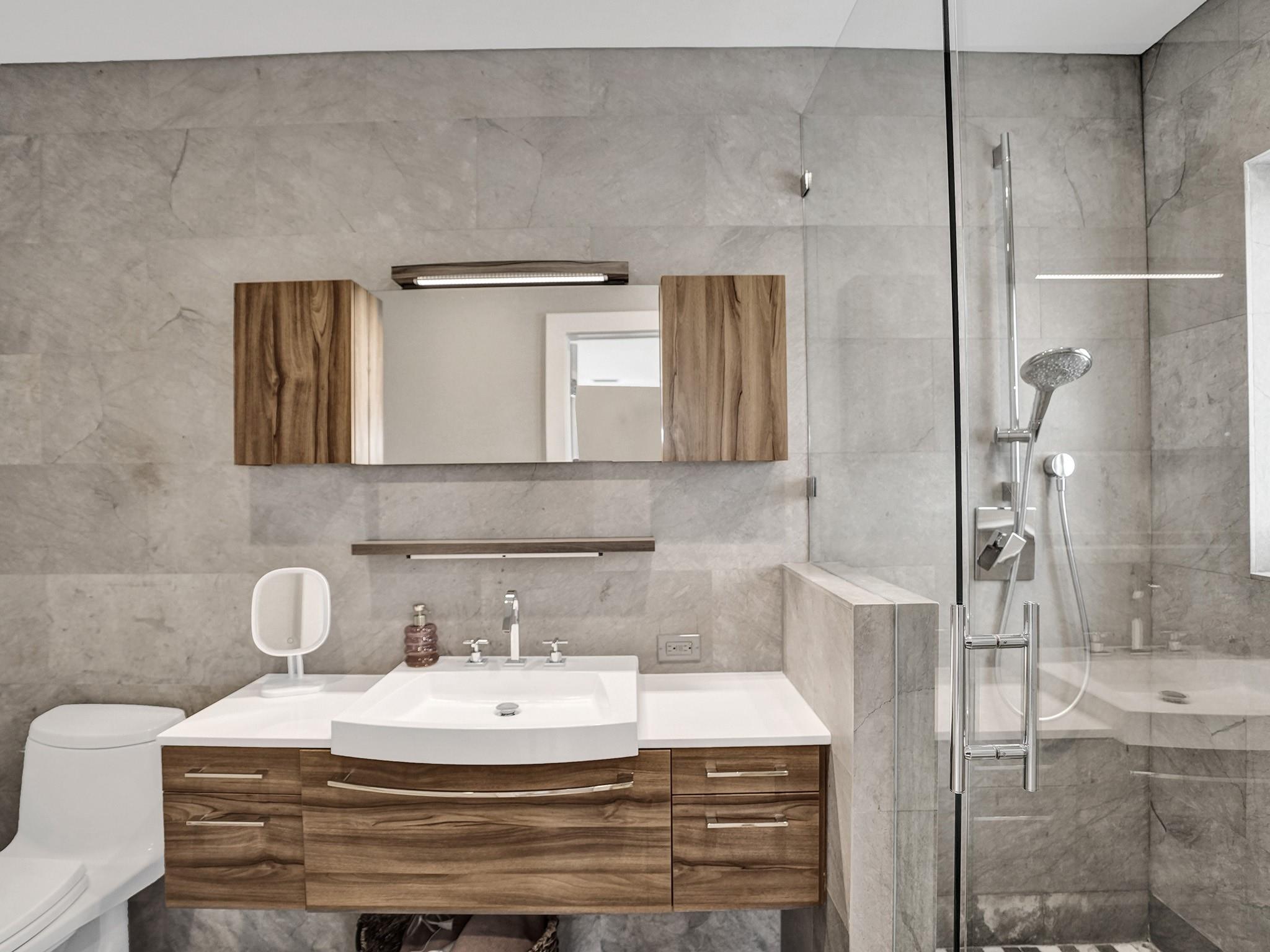 CORAL RIDGE COUNTRY CLUB - Residential