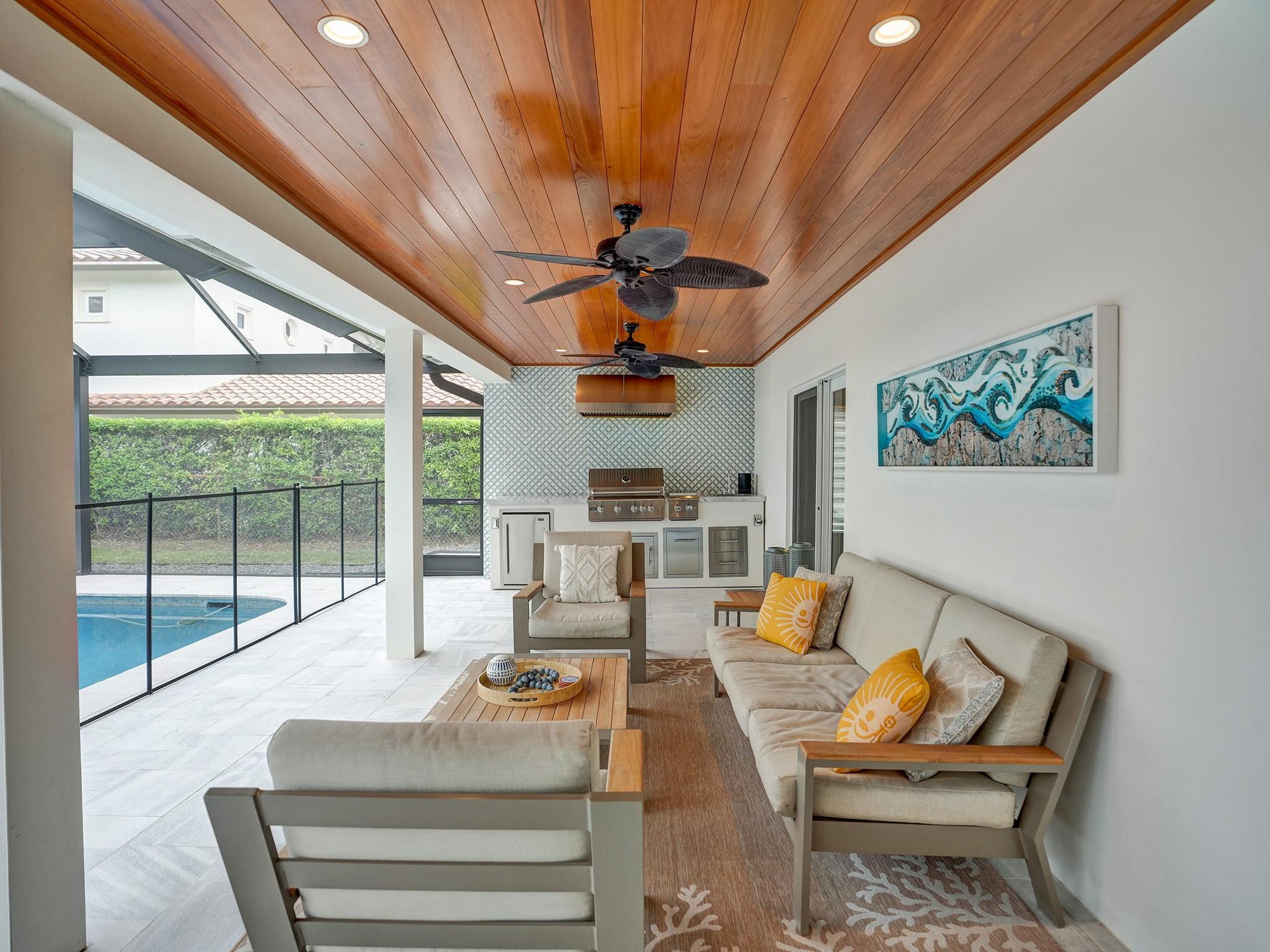 CORAL RIDGE COUNTRY CLUB - Residential